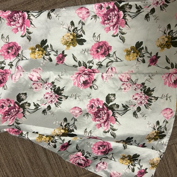 NWT Lulu's Elegant strapless, light sage Floral Dress for prom, wedding guest - Picture 7 of 8